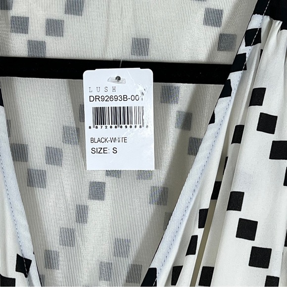 NWT Lush Black and White Dress - Size Small - Picture 6 of 7